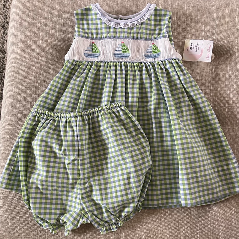 NWT Petit Ami Smocked Dress